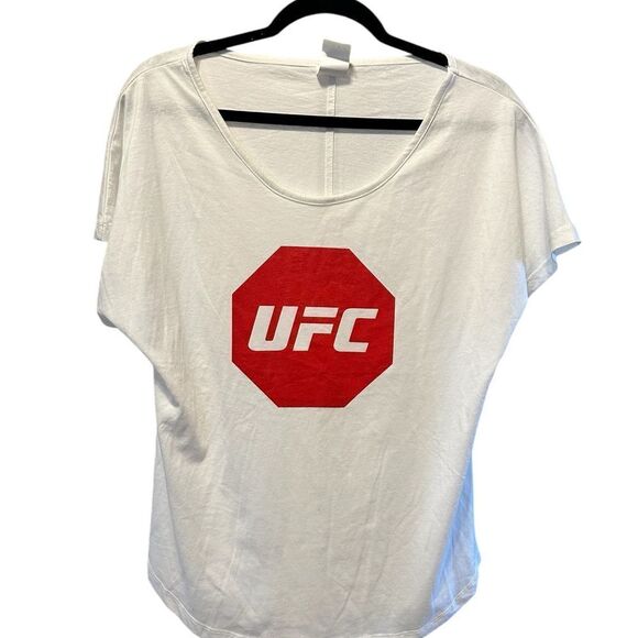 NWT UFC Women’s White Short Sleeve UFC Graphic Tee Shirt Scoop Neck - Size Large - Picture 1 of 5